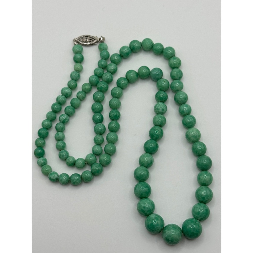 Vintage Green Peking Glass Bead Graduated Necklace Sterling Silver Clasp